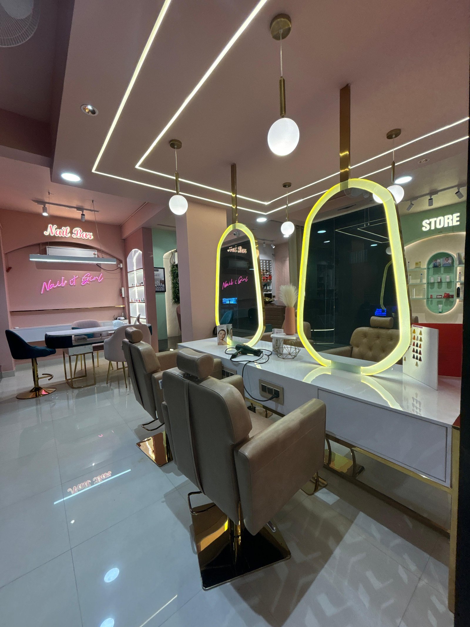 Xing Premium Unisex Salon interior 1