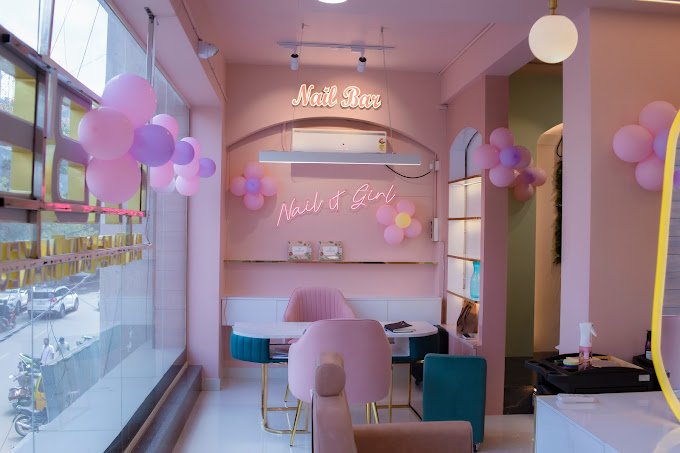 Xing Premium Unisex Salon interior 4